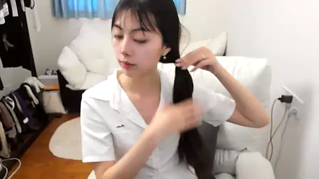 xuannv0000 online show from 09-25-25, 08:29