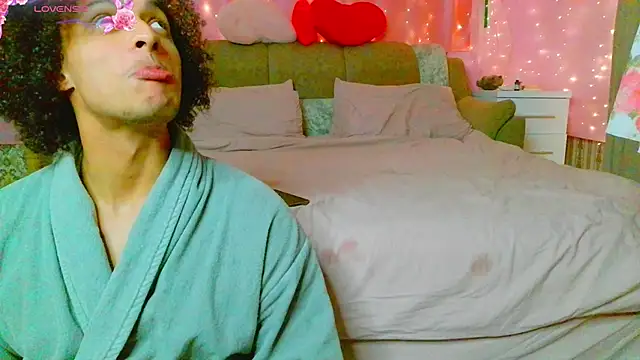 Marinaxmonroe online show from 05-25-26, 07:20