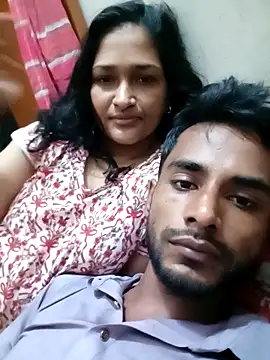 Hotty-couple063 online show from 09-10-25, 03:56