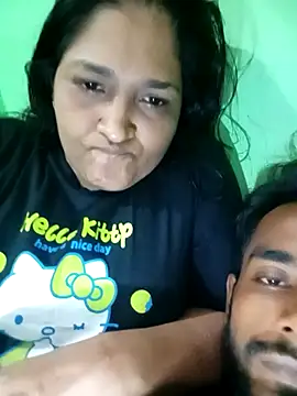 Hotty-couple063 online show from 09-25-25, 05:49