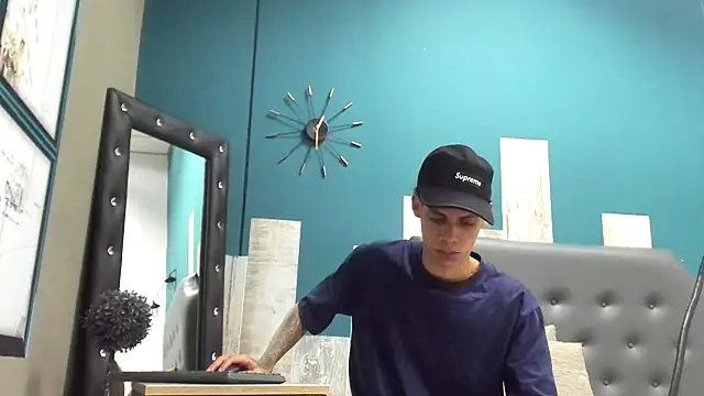 Snapshot of Ian1_ chatting on 11-20-25, 11:10 Ian1 online show from 11-20-25, 11:10