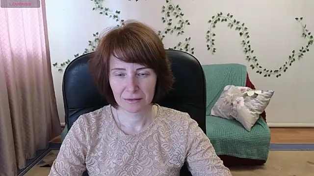 Snapshot of Lia_Tito chatting on 05-19-26, 12:33 Lia Tito online show from 05-19-26, 12:33
