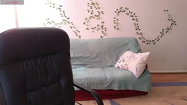 Snapshot of Lia_Tito chatting on 05-20-26, 06:19 Lia Tito online show from 05-20-26, 06:19