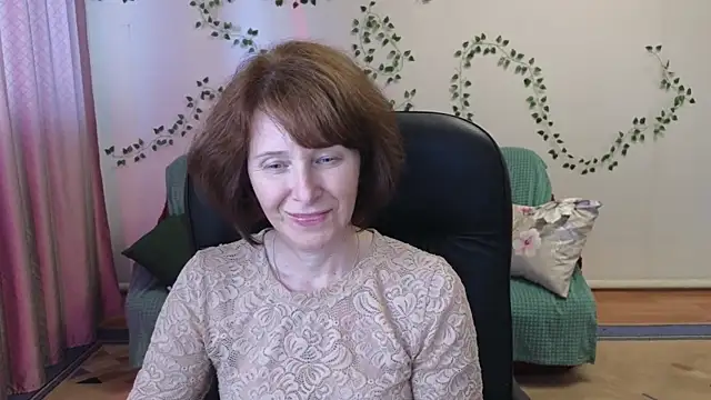 Snapshot of Lia_Tito chatting on 06-08-26, 01:00 Lia Tito online show from 06-08-26, 01:00