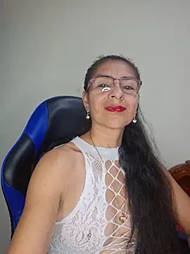 Natasha 50 online show from 12-15-25, 10:14