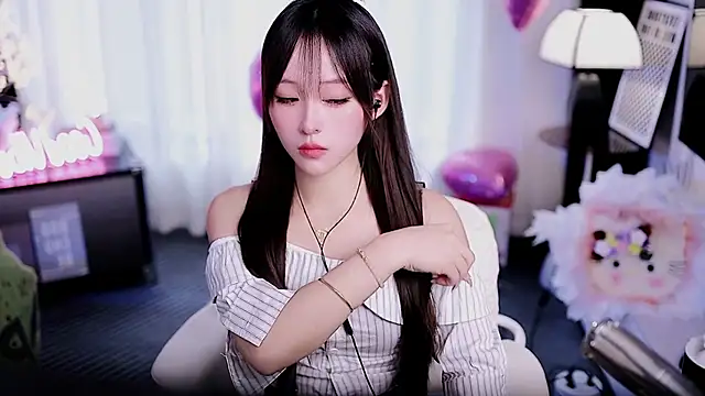 coward by online show from 04-12-26, 07:35