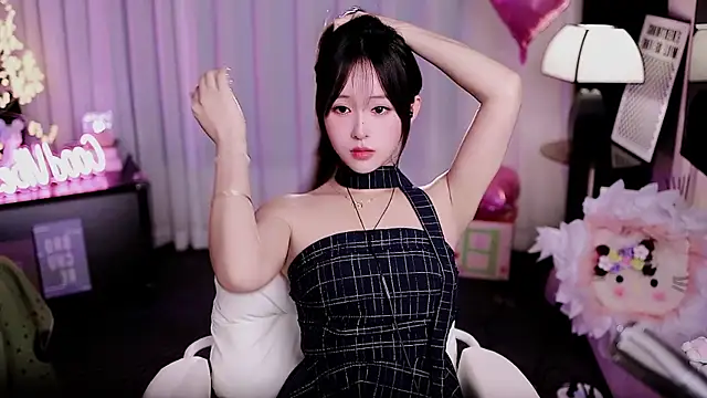 coward by online show from 04-15-26, 09:38