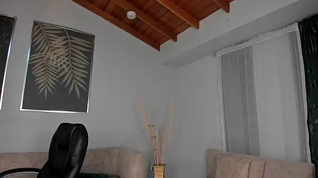 LiamCarterX online show from 10-17-25, 04:26