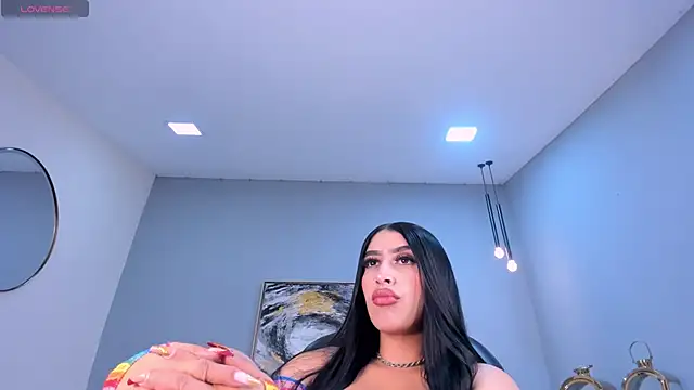 LeahLombardi  online show from 10-16-25, 03:07