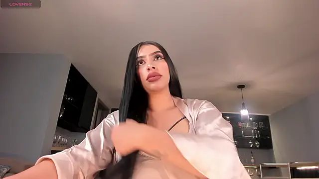 LeahLombardi  online show from 03-19-26, 03:32