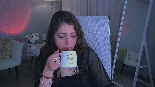 Mary Miiller online show from 03-23-26, 06:39