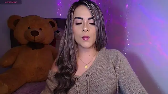 Snapshot of Alix_Barke chatting on 11-19-25, 11:38 Alix Barke online show from 11-19-25, 11:38