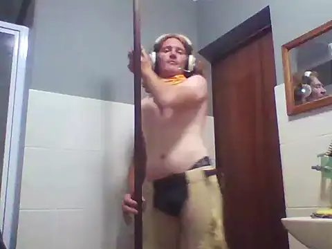 Snapshot of untamedredsnake chatting on 03-03-26, 10:04 untamedredsnake online show from 03-03-26, 10:04