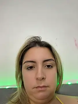 Snapshot of sophiemonroevip chatting on 06-24-26, 11:20 sophiemonroevip online show from 06-24-26, 11:20