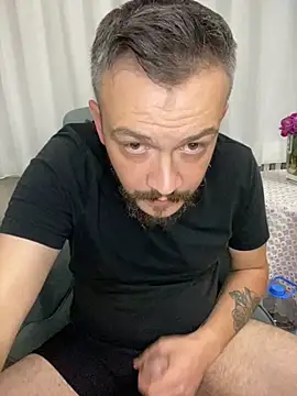 Snapshot of Salih0634 chatting on 11-12-25, 12:22 Salih0634 online show from 11-12-25, 12:22