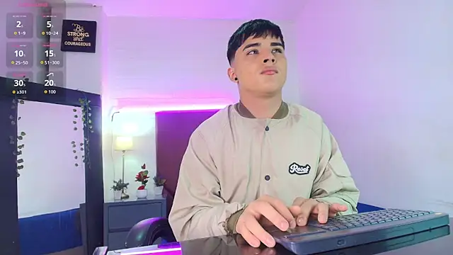 Lucass love online show from 09-30-25, 01:27