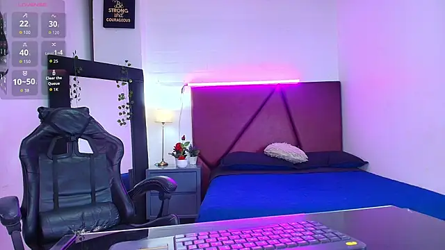 Lucass love online show from 10-06-25, 01:19