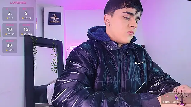 Lucass love online show from 10-15-25, 01:22