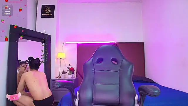 Lucass love online show from 11-13-25, 05:12