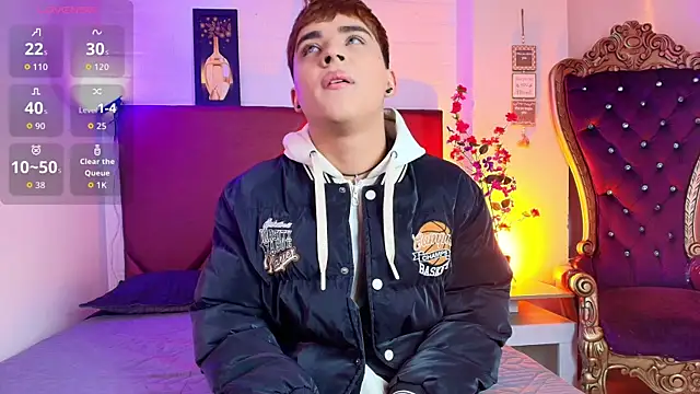 Lucass love online show from 04-21-26, 01:06