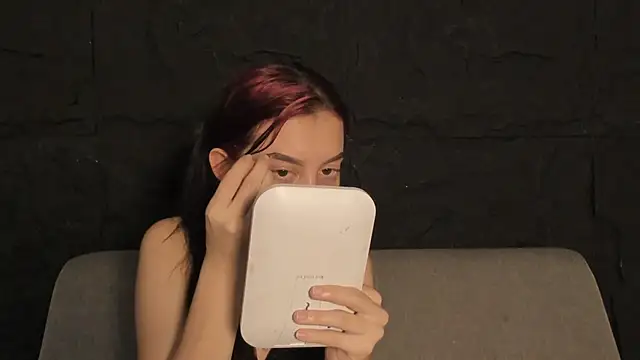 Snapshot of CleoWhite chatting on 11-25-25, 09:15 CleoWhite online show from 11-25-25, 09:15