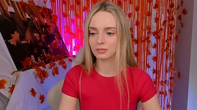 JuliaBrewwer online show from 11-18-25, 01:04