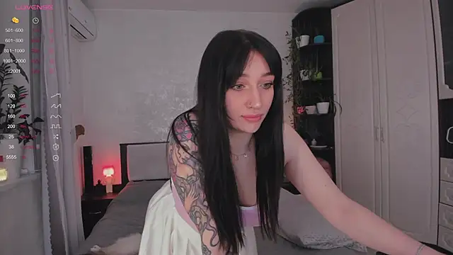 Snapshot of AriellaAllure chatting on 11-13-25, 03:55 AriellaAllure online show from 11-13-25, 03:55