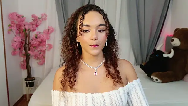 Snapshot of Taylor_Tina chatting on 09-29-25, 10:47 Taylor Tina online show from 09-29-25, 10:47