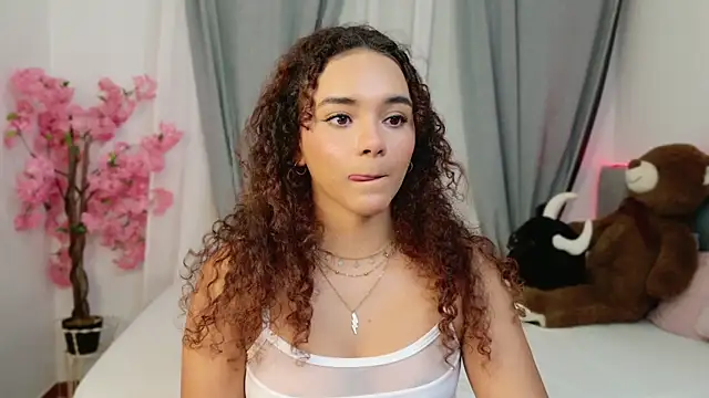 Snapshot of Taylor_Tina chatting on 09-30-25, 06:46 Taylor Tina online show from 09-30-25, 06:46