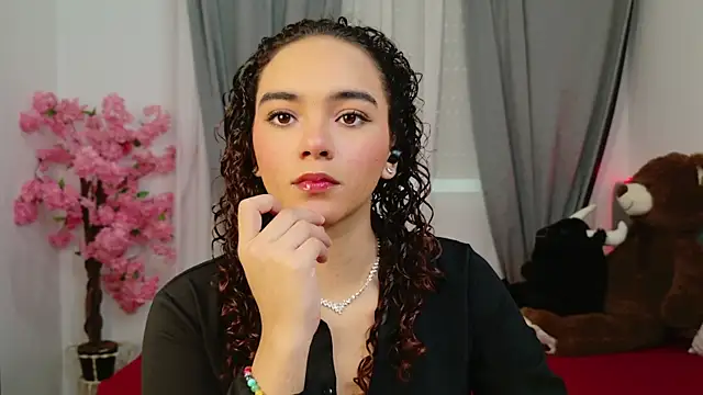 Snapshot of Taylor_Tina chatting on 10-08-25, 03:31 Taylor Tina online show from 10-08-25, 03:31