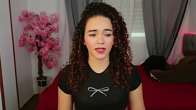 Snapshot of Taylor_Tina chatting on 10-10-25, 08:57 Taylor Tina online show from 10-10-25, 08:57