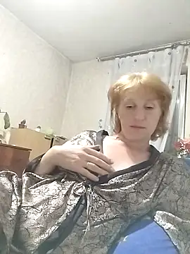 Snapshot of Flower2931 chatting on 06-19-26, 07:06 Flower2931 online show from 06-19-26, 07:06