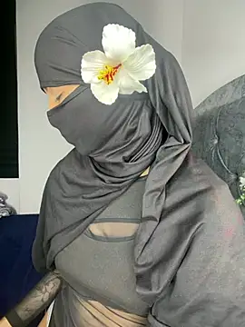  Zahiira  online show from 07-28-26, 03:32
