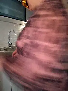BigAssMom  online show from 05-14-26, 08:54