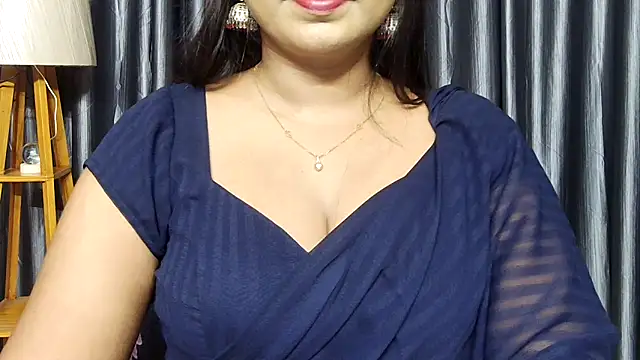 Snapshot of Webrowncouple chatting on 10-15-25, 03:01 Webrowncouple online show from 10-15-25, 03:01