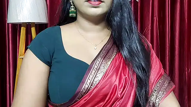 Snapshot of Webrowncouple chatting on 10-19-25, 08:04 Webrowncouple online show from 10-19-25, 08:04