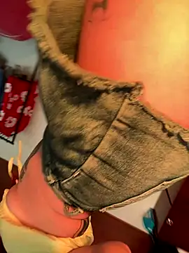 ScarlettRusso1 online show from 10-22-25, 12:16