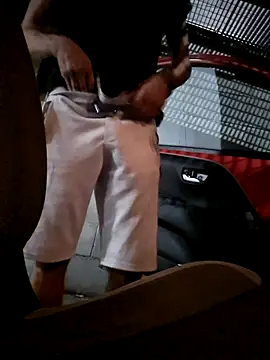 Snapshot of KalendaXL chatting on 09-16-25, 05:47 KalendaXL online show from 09-16-25, 05:47