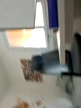 Snapshot of KalendaXL chatting on 09-26-25, 04:22 KalendaXL online show from 09-26-25, 04:22