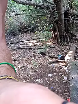 Snapshot of KalendaXL chatting on 10-06-25, 01:30 KalendaXL online show from 10-06-25, 01:30