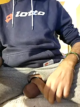 Snapshot of KalendaXL chatting on 11-16-25, 09:20 KalendaXL online show from 11-16-25, 09:20