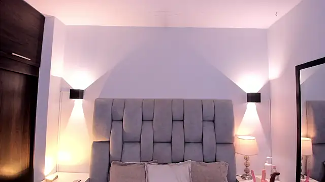 Mia volkova online show from 09-18-25, 12:29