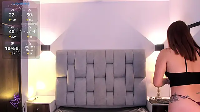 Mia volkova online show from 10-25-25, 12:34