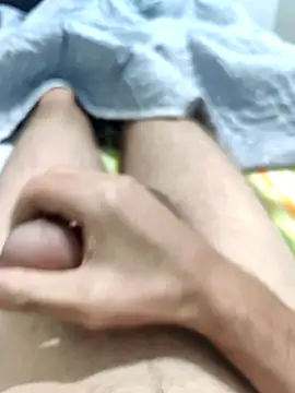 emrekzlk52 online show from 10-02-25, 08:38