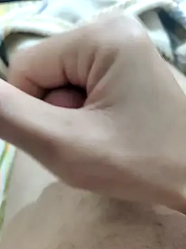 emrekzlk52 online show from 10-19-25, 01:23