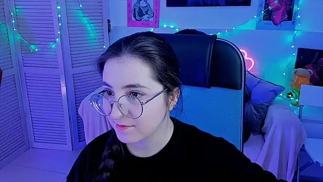 VirtuallVoyant online show from 09-10-25, 04:56