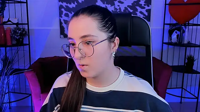 VirtuallVoyant online show from 09-25-25, 04:38