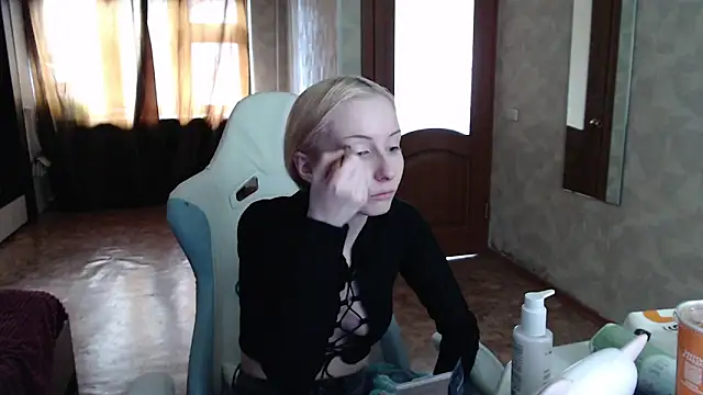 Cutti Crystal online show from 04-13-26, 09:04