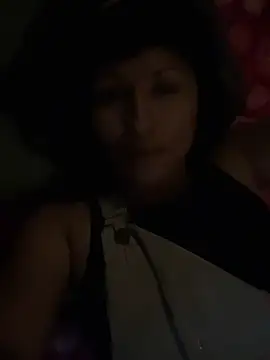 Snapshot of Huitaca_ chatting on 06-20-26, 03:42 Huitaca online show from 06-20-26, 03:42