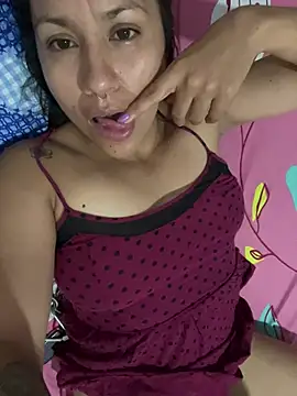 Snapshot of Huitaca_ chatting on 07-22-26, 03:42 Huitaca online show from 07-22-26, 03:42
